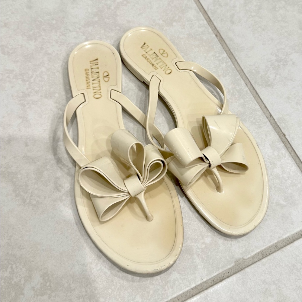 Valentino Garavani Ivory Bow Sandals
